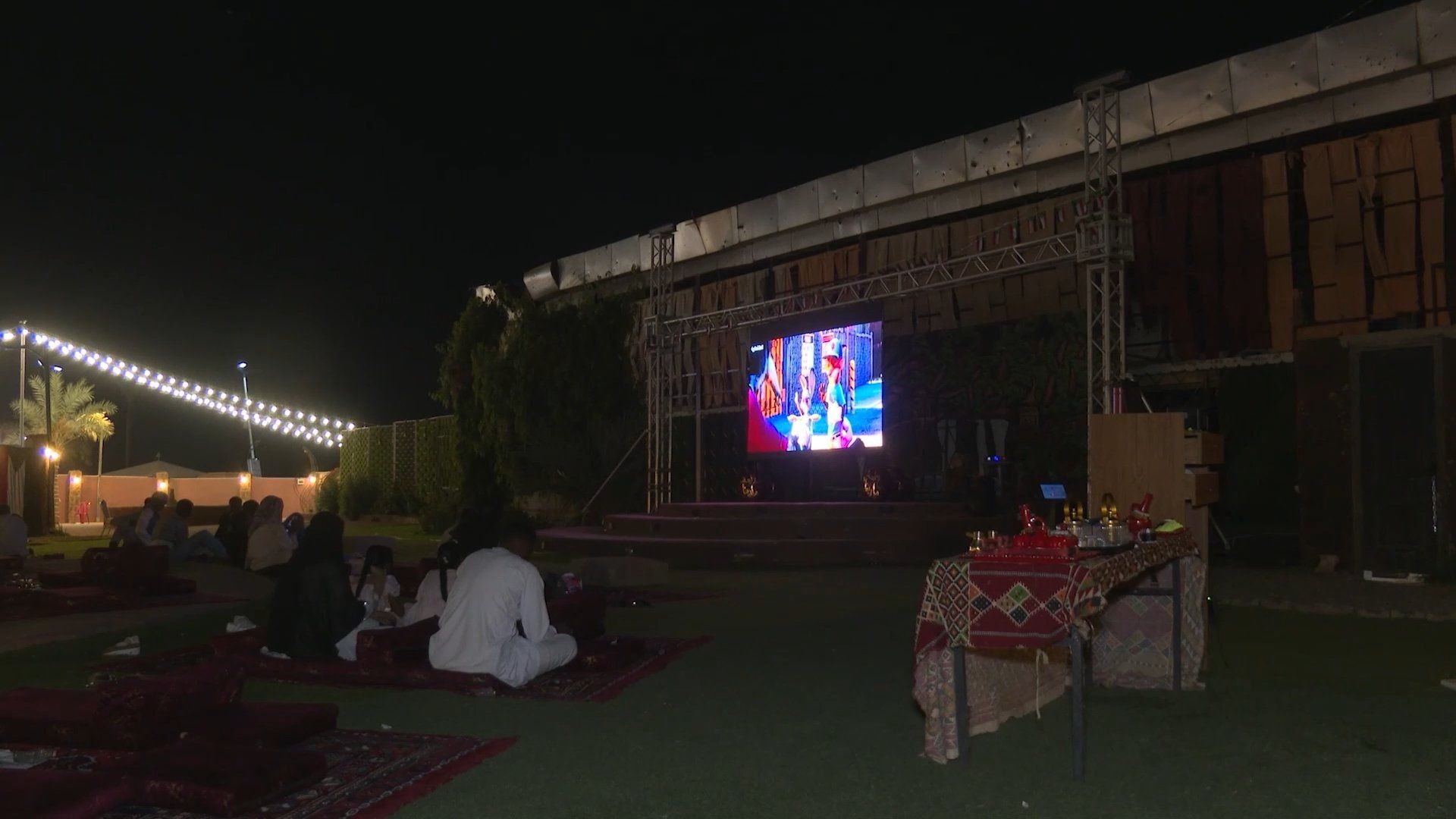 Open-Air Cinema Offers Khartoum Residents Brief Respite from Conflict Open-Air Cinema Offers Khartoum Residents Brief Respite from Conflict