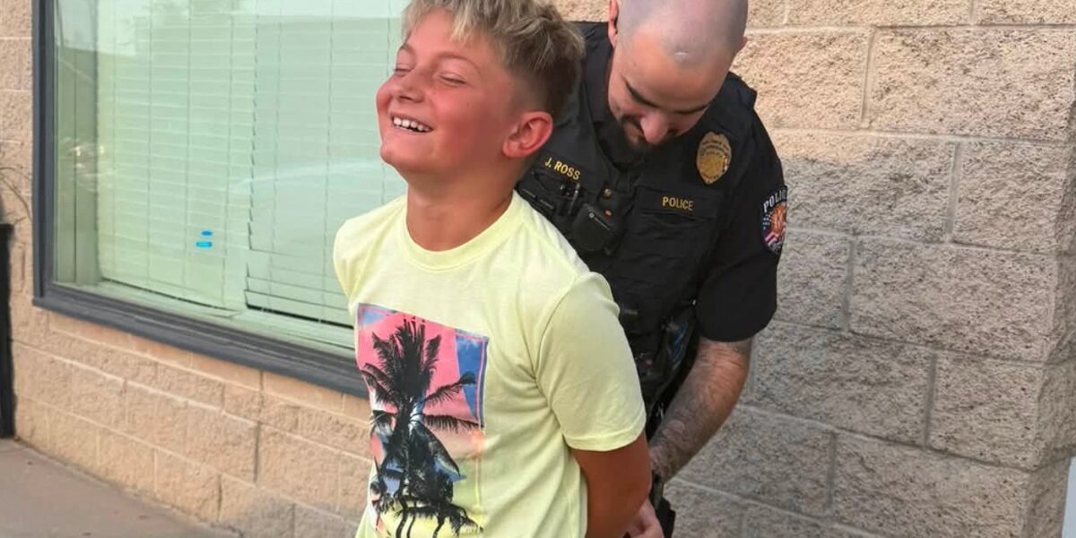Colorado Mom Stages Playful ‘Arrest’ for Son’s Refusal of First-Day Photo Colorado Mom Stages Playful ‘Arrest’ for Son’s Refusal of First-Day Photo