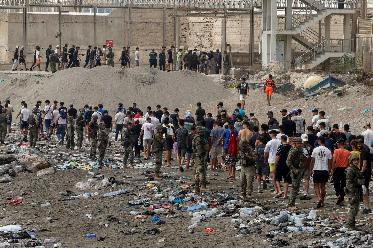 Former Trump Adviser Compares Ceuta Migrant Surge to ‘World War Z’