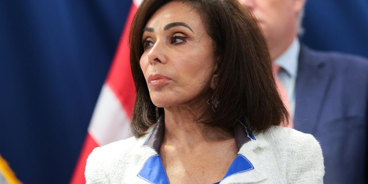 Jeanine Pirro Reveals Mystery Box Contents in Reflecting Pool Damage Debate Jeanine Pirro Reveals Mystery Box Contents in Reflecting Pool Damage Debate