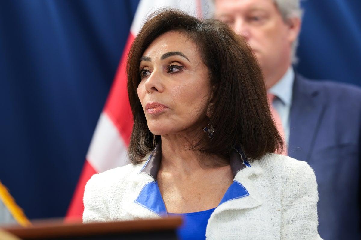 Jeanine Pirro Reveals Mystery Box Contents in Reflecting Pool Damage Debate Jeanine Pirro Reveals Mystery Box Contents in Reflecting Pool Damage Debate