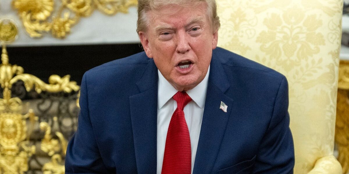 White House Criticizes Ossoff for Highlighting Trump’s Aide Relationship