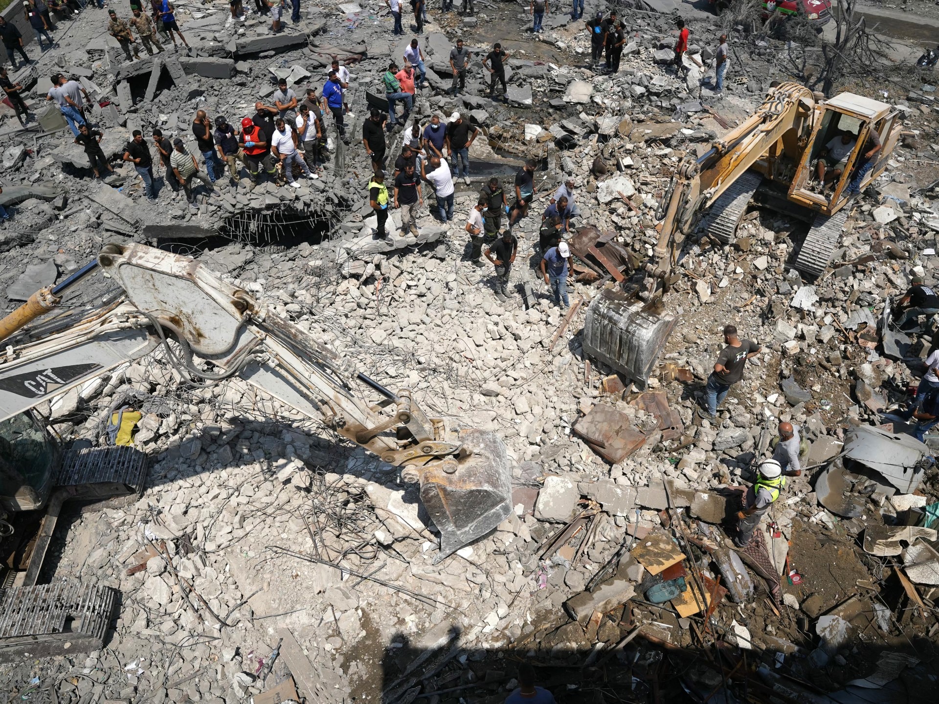 Israel Strikes Kill 11 in Lebanon; Iran-Oman Talks on Hormuz Strait Continue Israel Strikes Kill 11 in Lebanon; Iran-Oman Talks on Hormuz Strait Continue