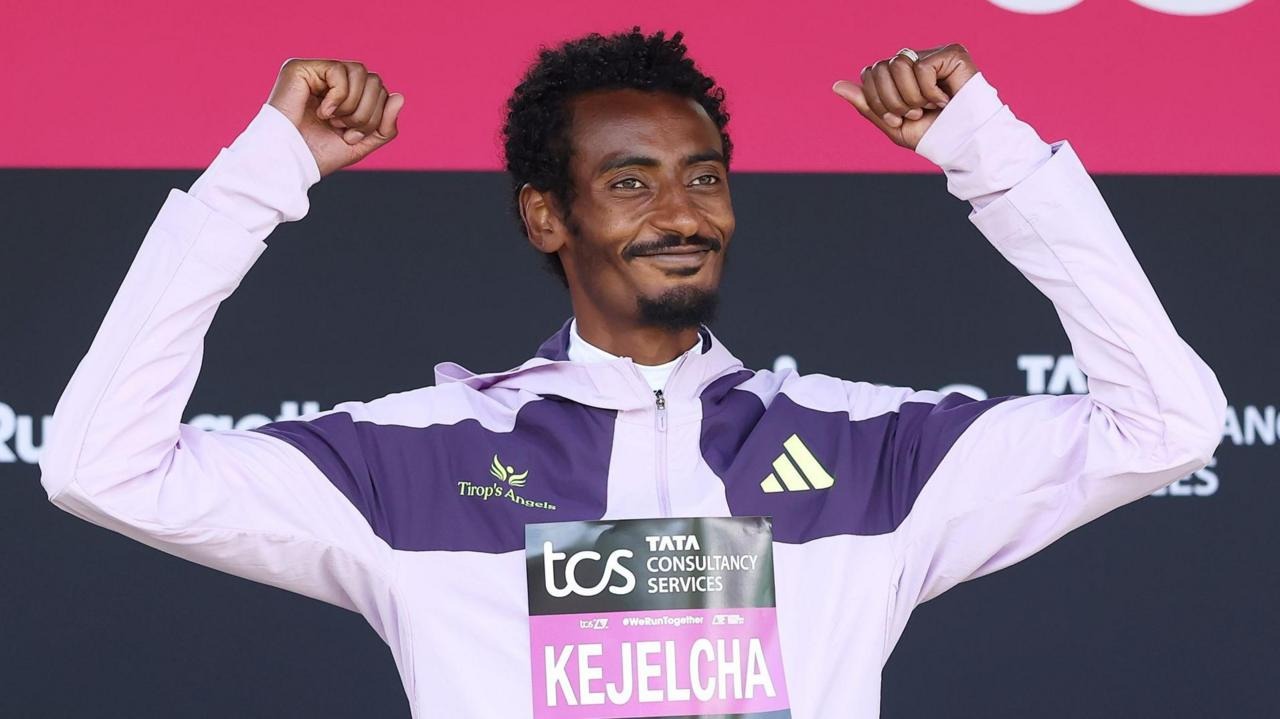 Ethiopian Runner Yomif Kejelcha Shatters Men’s Half Marathon World Record Ethiopian Runner Yomif Kejelcha Shatters Men’s Half Marathon World Record