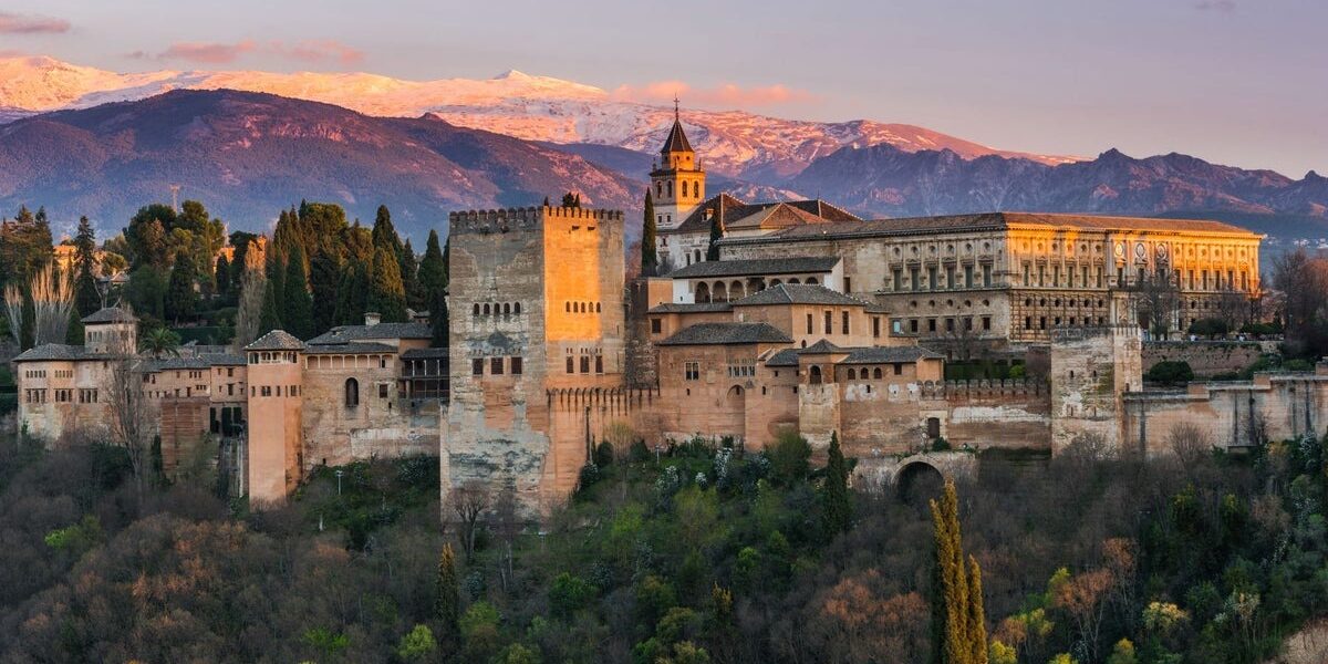 Granada, Spain Rocked by 5.0-Magnitude Earthquake Granada, Spain Rocked by 5.0-Magnitude Earthquake