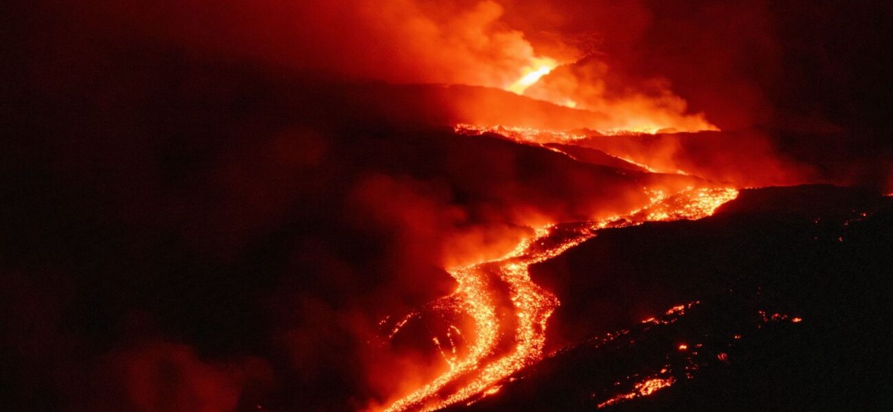 American Tourist Tragically Killed by Lightning Strike on Mount Etna Hike American Tourist Tragically Killed by Lightning Strike on Mount Etna Hike