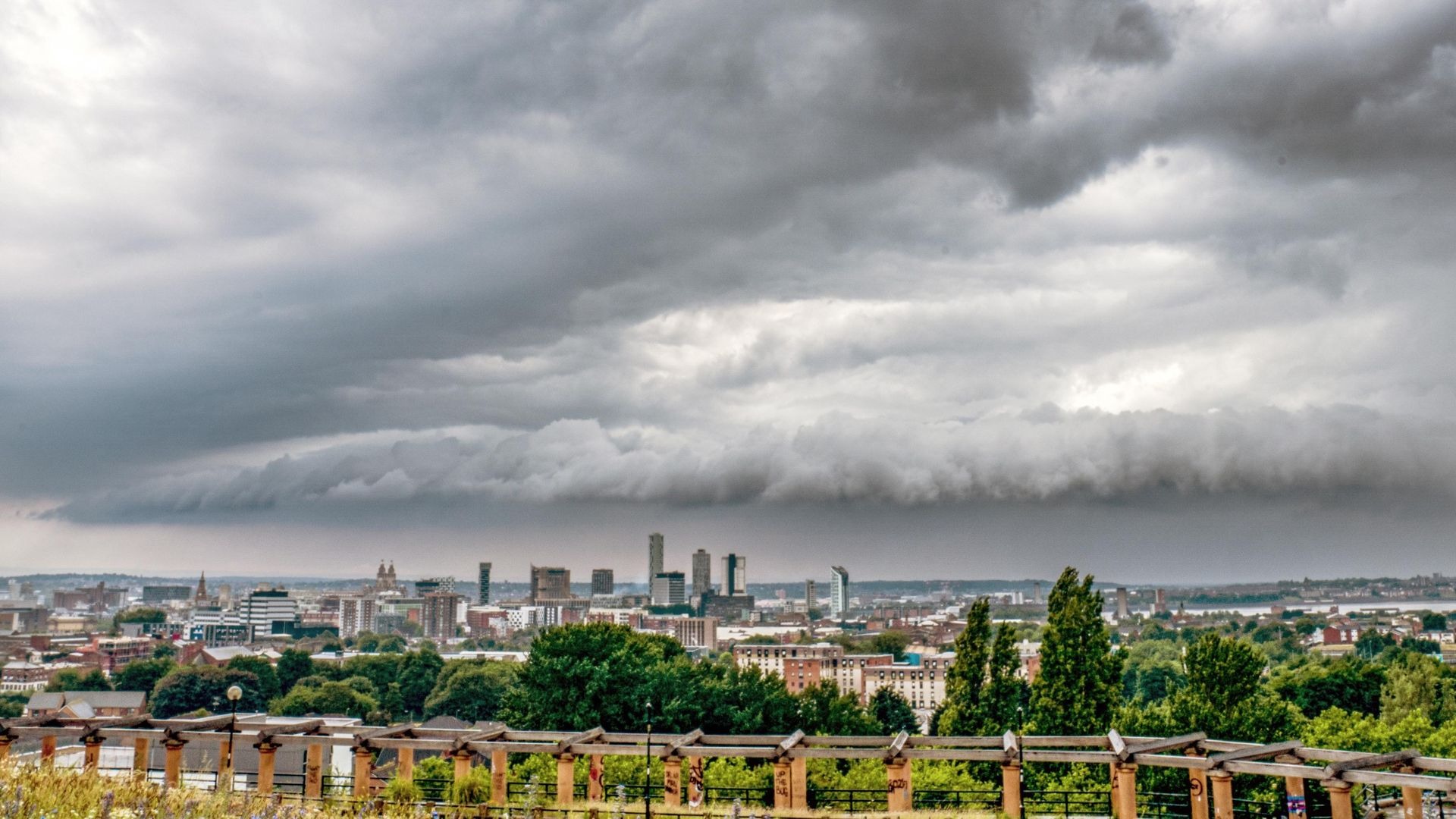 Met Office Issues Thunderstorm Warnings for Parts of the UK Met Office Issues Thunderstorm Warnings for Parts of the UK