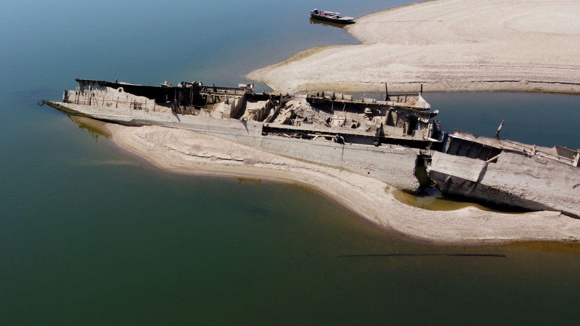 Record Low Danube Water Levels Reveal Sunken WWII German Warships Record Low Danube Water Levels Reveal Sunken WWII German Warships