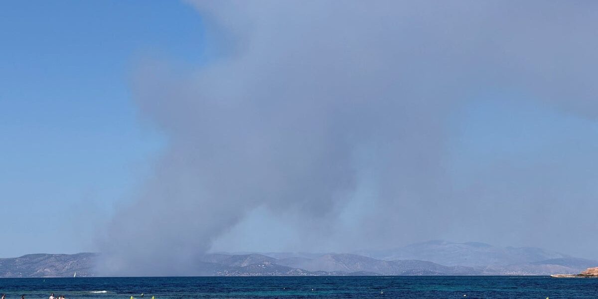 Tragedy Strikes: Two Dead as Wildfires Ravage Greek Island of Salamina Tragedy Strikes: Two Dead as Wildfires Ravage Greek Island of Salamina
