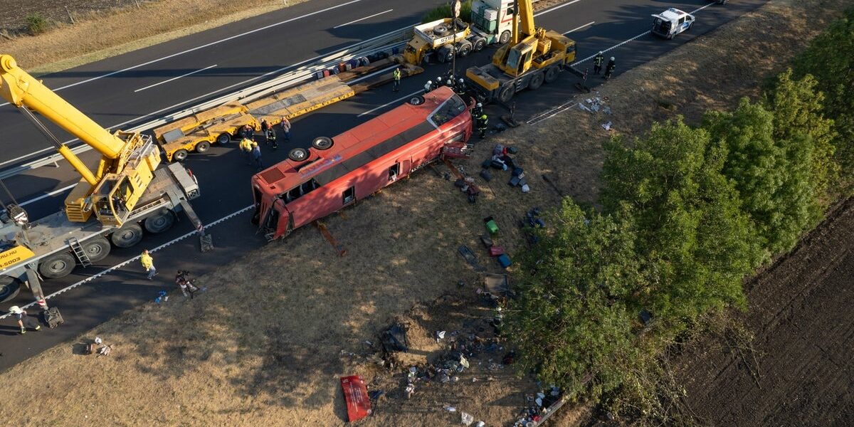 Tragedy Strikes: Polish Tourist Bus Crash in Hungary Claims 12 Lives Tragedy Strikes: Polish Tourist Bus Crash in Hungary Claims 12 Lives