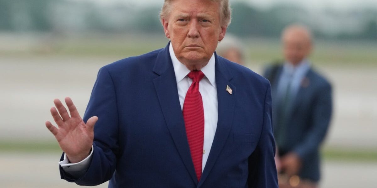 Democrats Seek Clarification on 321-Diamond Ring Gift to Trump