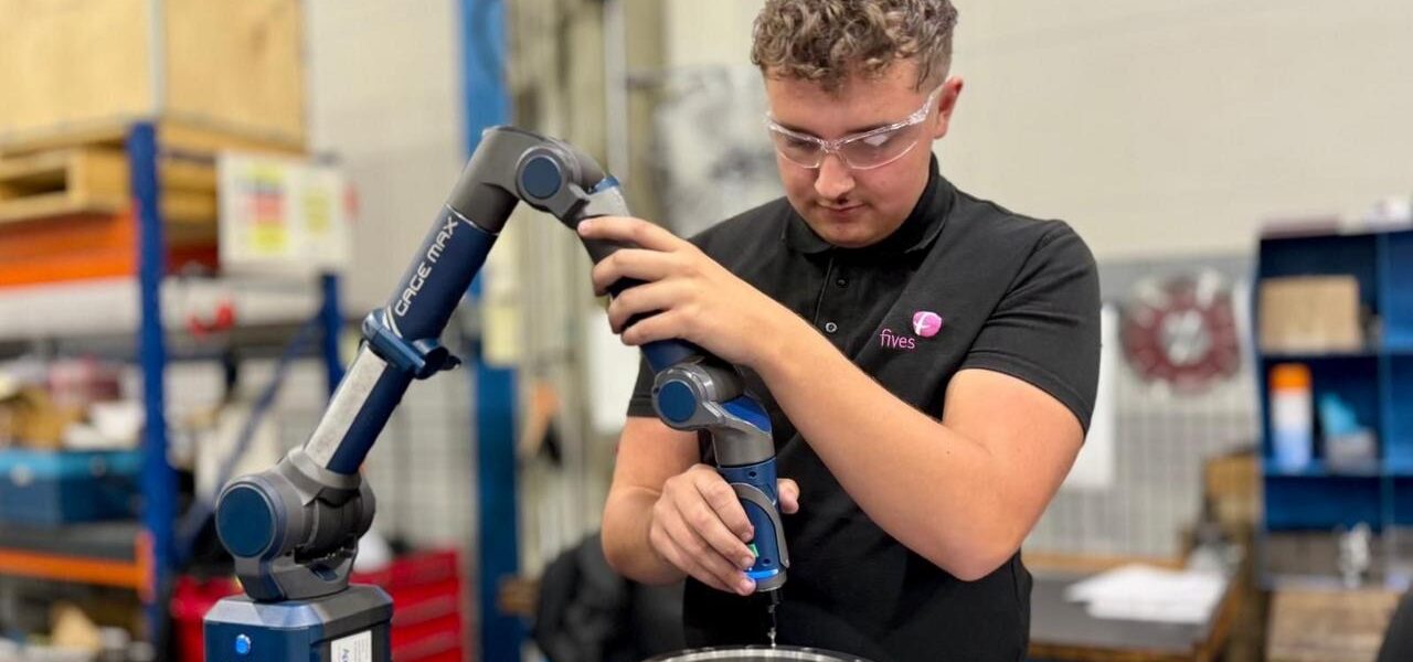 Demand for Degree Apprenticeships in England Quadruples Amid Rising University Costs