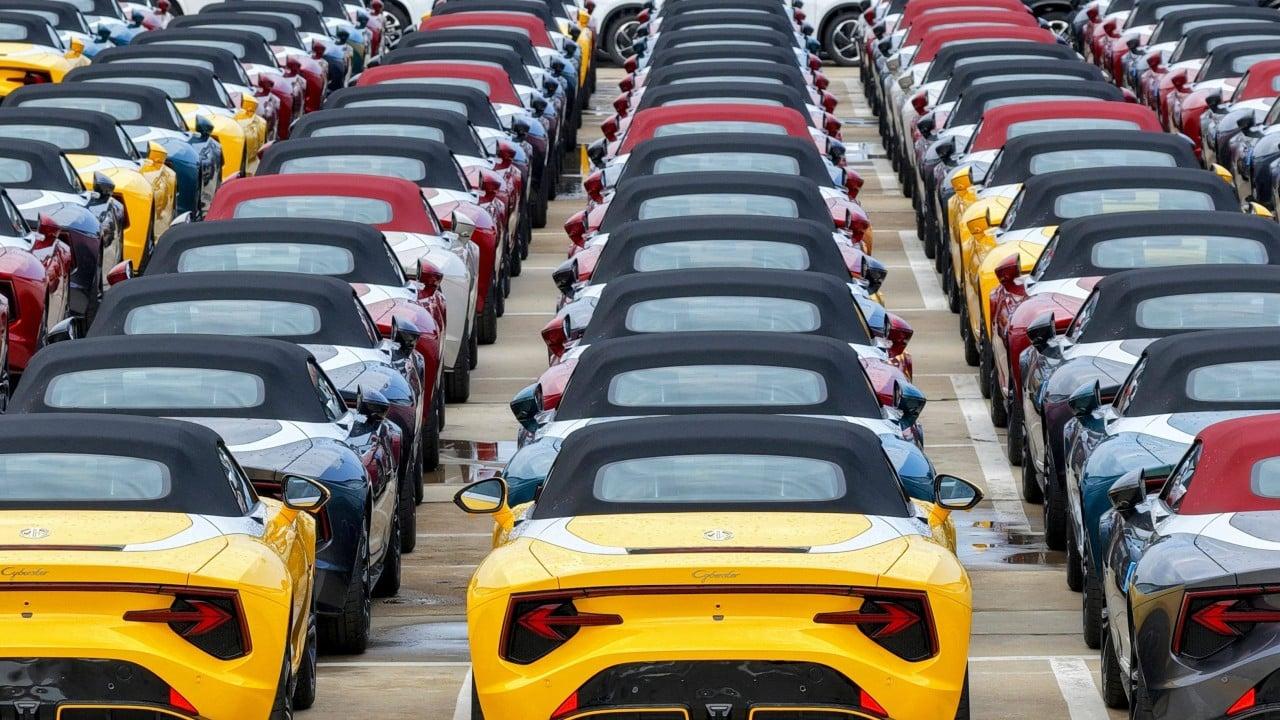 Chinese EV Sales Dip in July Amid Economic Slowdown
