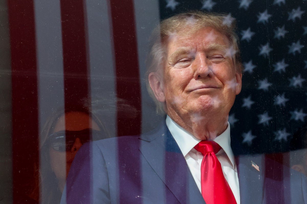 Trump’s June Financial Disclosures Reveal Over 1,000 Trades Totaling Millions Trump’s June Financial Disclosures Reveal Over 1,000 Trades Totaling Millions