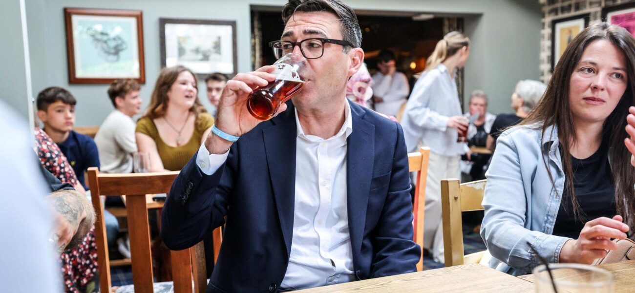Prime Minister Andy Burnham Visits Pub Amid ‘Vertical Drinking’ Controversy Prime Minister Andy Burnham Visits Pub Amid ‘Vertical Drinking’ Controversy