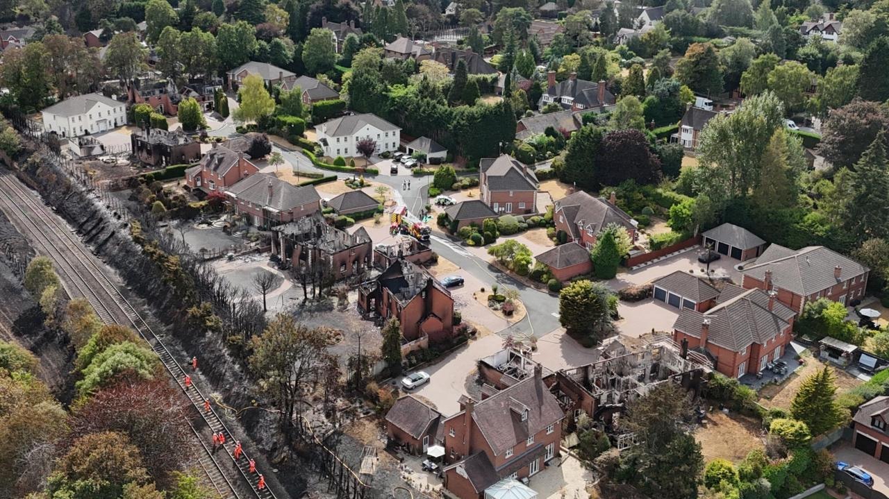 Stourbridge Residents Begin Return Amid Fire Aftermath Stourbridge Residents Begin Return Amid Fire Aftermath
