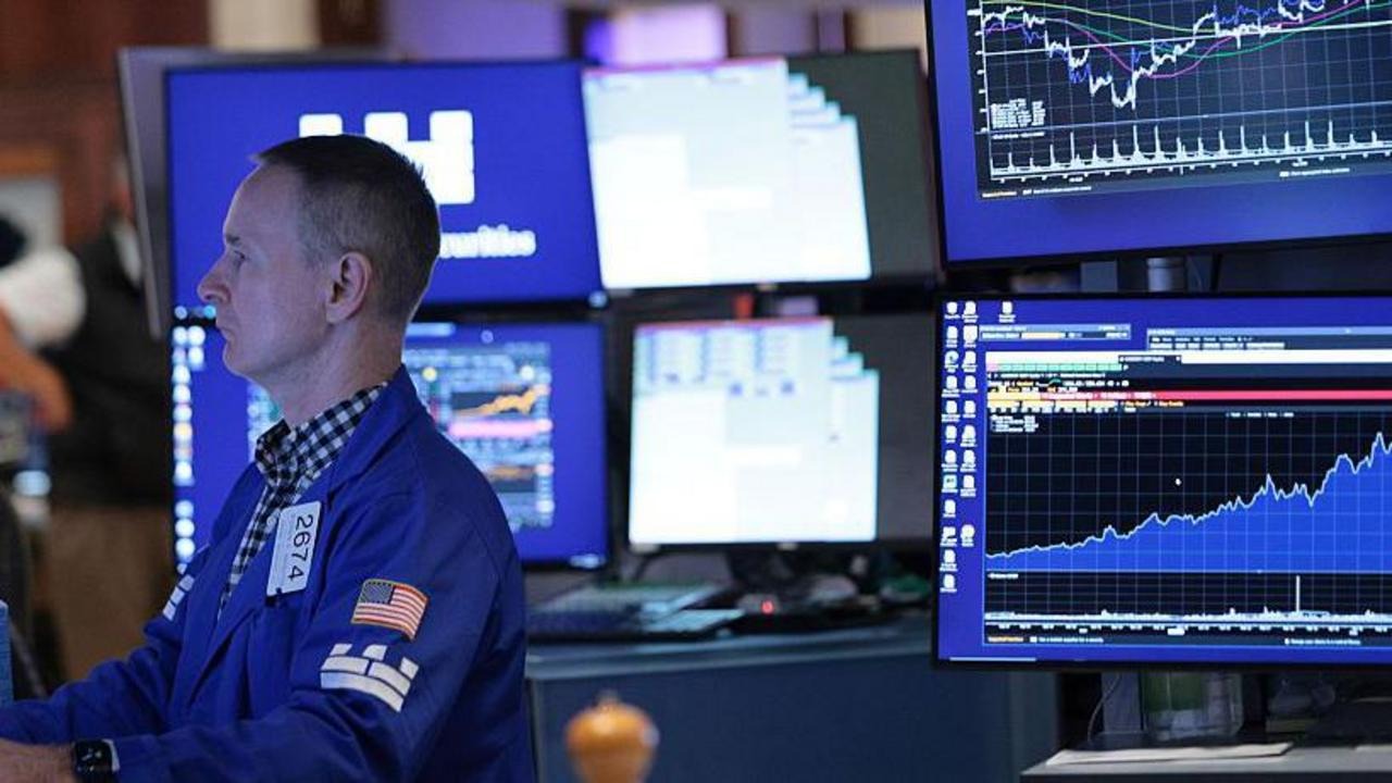 US National Debt Surpasses  Trillion Amid Rising Borrowing Costs