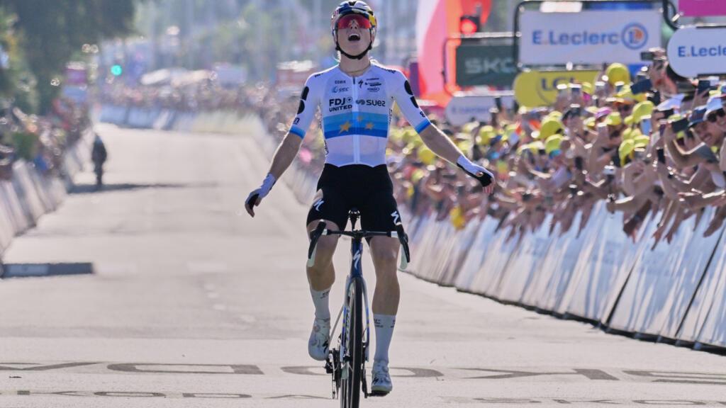 Demi Vollering Claims Tour de France Yellow Jersey on Final Stage Demi Vollering Claims Tour de France Yellow Jersey on Final Stage