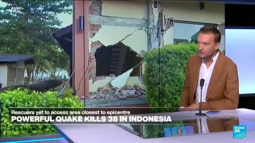 Indonesia Earthquake: Aftershocks Complicate Rescue Efforts in Flores Indonesia Earthquake: Aftershocks Complicate Rescue Efforts in Flores