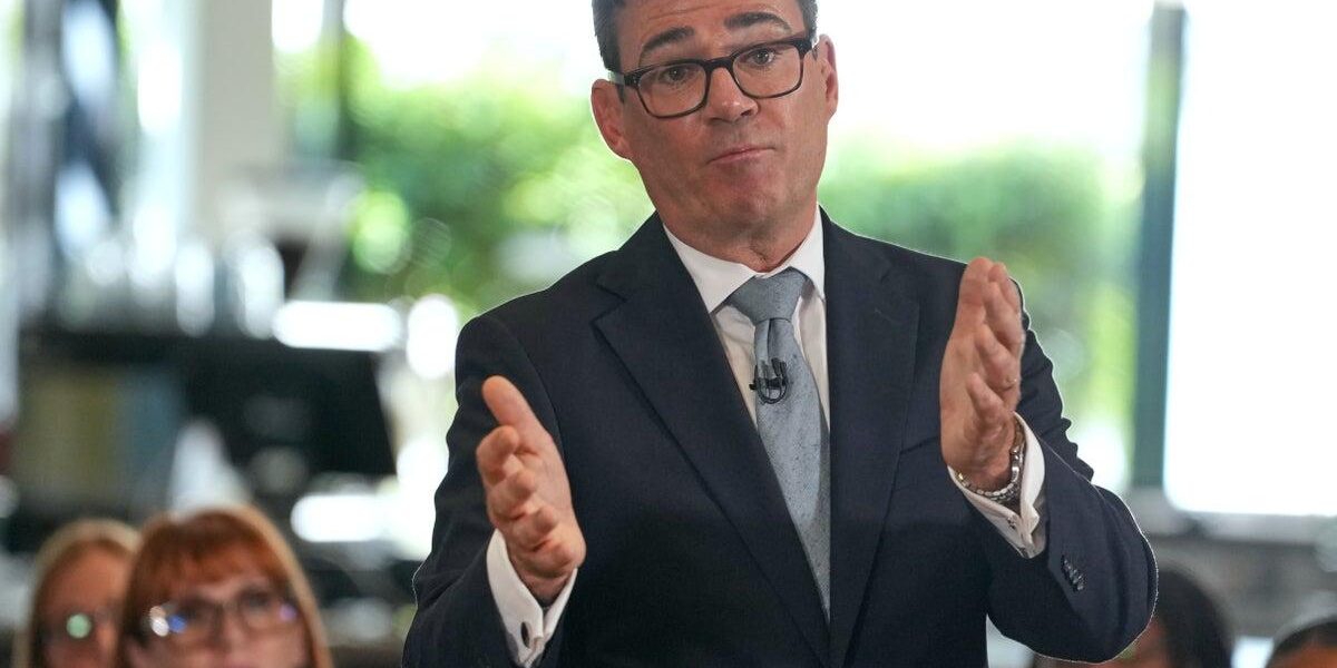 Burnham Eyes Public Inquiry into Epstein and Al Fayed Allegations Burnham Eyes Public Inquiry into Epstein and Al Fayed Allegations