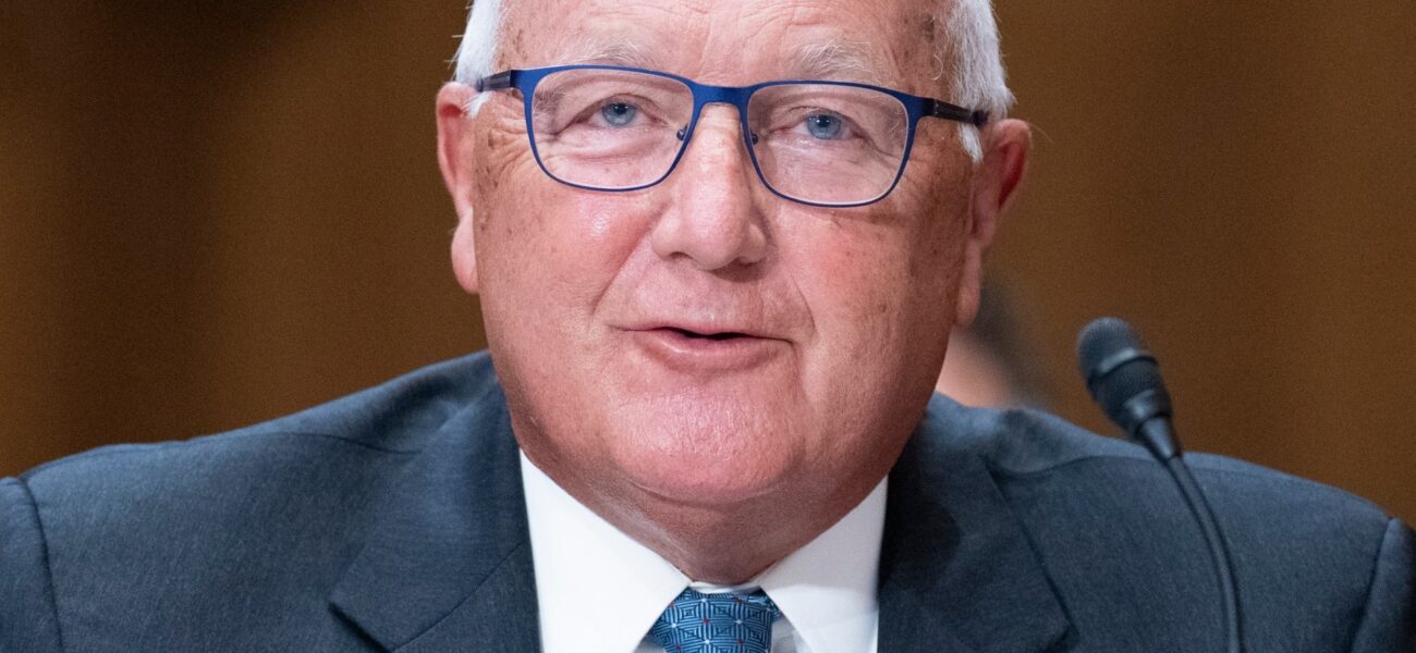 Canadian Petition Demanding Expulsion of US Ambassador Garners 170,000+ Signatures Canadian Petition Demanding Expulsion of US Ambassador Garners 170,000+ Signatures