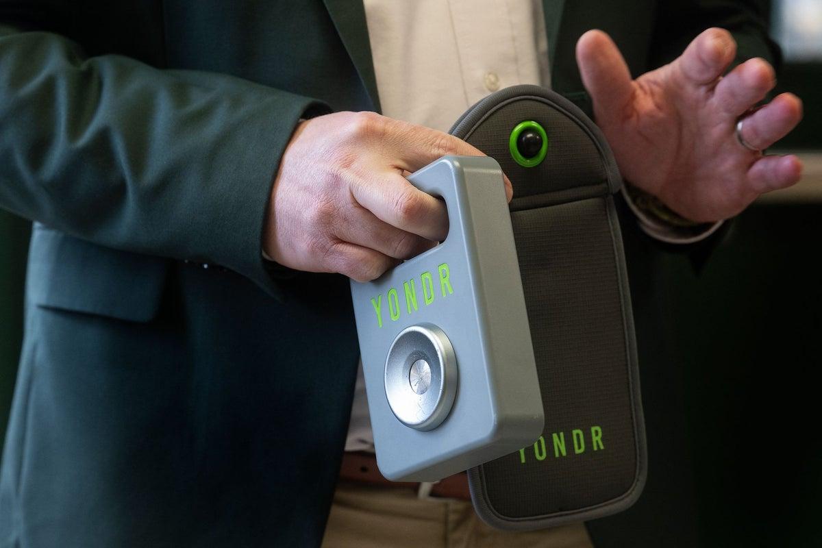 UK Schools Introduce Lockable Pouches to Curb Student Phone Use UK Schools Introduce Lockable Pouches to Curb Student Phone Use