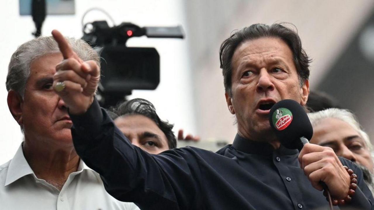 Ex-Cricket Captains Demand Medical Care for Imran Khan Ex-Cricket Captains Demand Medical Care for Imran Khan