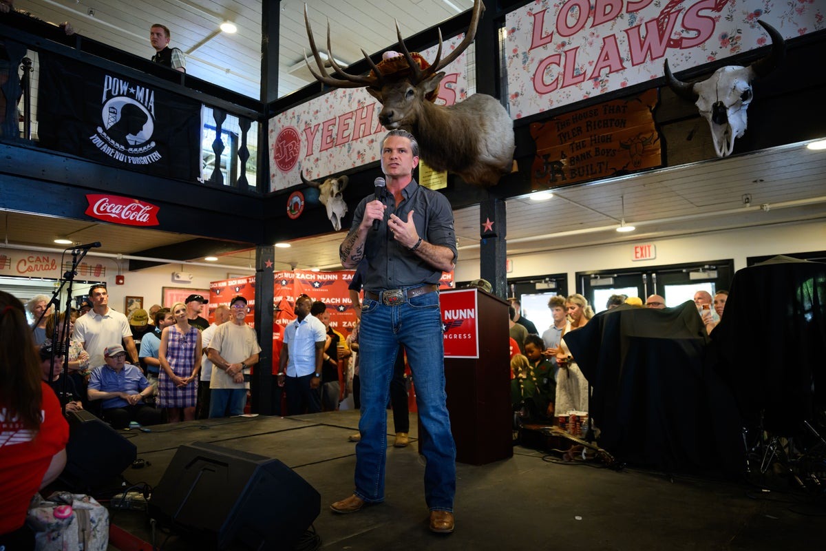Hegseth’s Iowa Visit Fuels Speculation of Presidential Ambitions