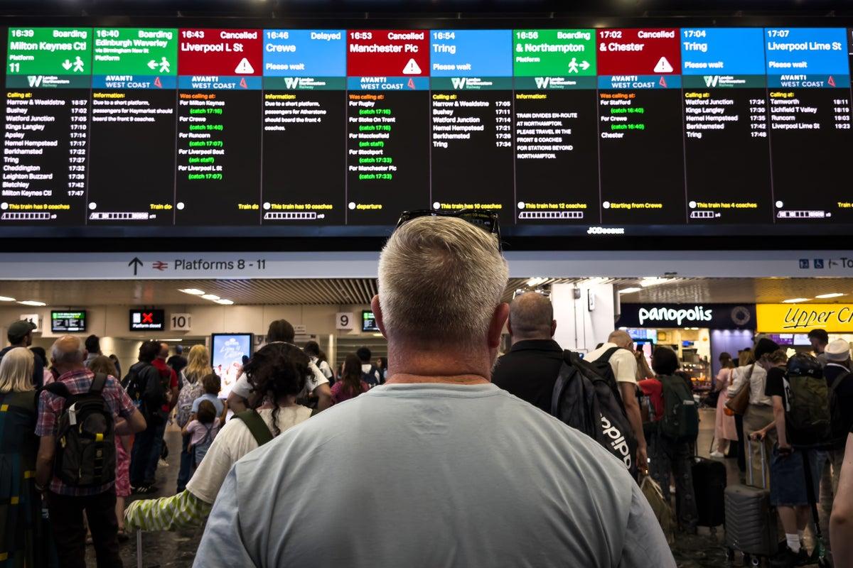 UK Rail Network Disrupted by Major Power Outage UK Rail Network Disrupted by Major Power Outage