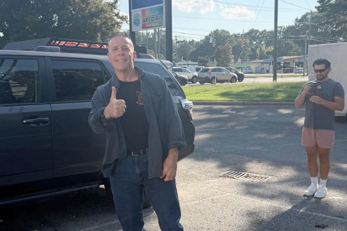 Charlotte Bakery Owner Refuses Entry to Ex-Trump Border Patrol Chief Charlotte Bakery Owner Refuses Entry to Ex-Trump Border Patrol Chief