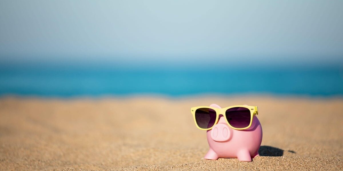 Financial Stress Persists: Holidaymakers Take Days to Shed Money Worries Financial Stress Persists: Holidaymakers Take Days to Shed Money Worries