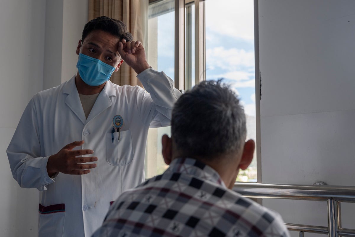 Tibetan Traditional Medicine Persists in High-Altitude Healthcare Tibetan Traditional Medicine Persists in High-Altitude Healthcare