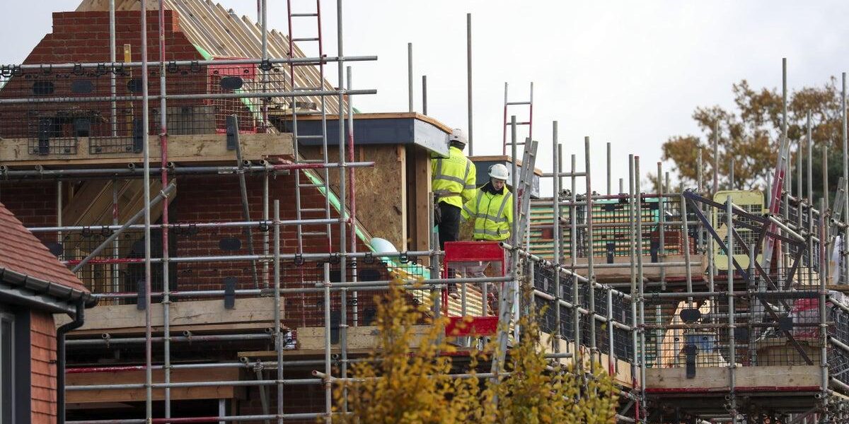 Persimmon Reports 15% Revenue Increase Amid Challenging Housing Market