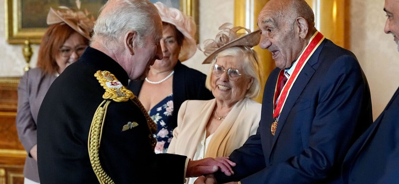 Rugby League Legend Sir Billy Boston Passes Away at 92 Rugby League Legend Sir Billy Boston Passes Away at 92