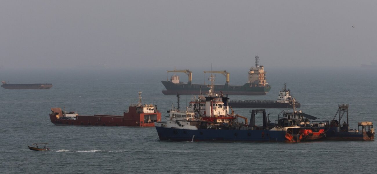 Iran Grants Permission for Select Iraqi Oil Tankers to Transit Through Strait of Hormuz Iran Grants Permission for Select Iraqi Oil Tankers to Transit Through Strait of Hormuz