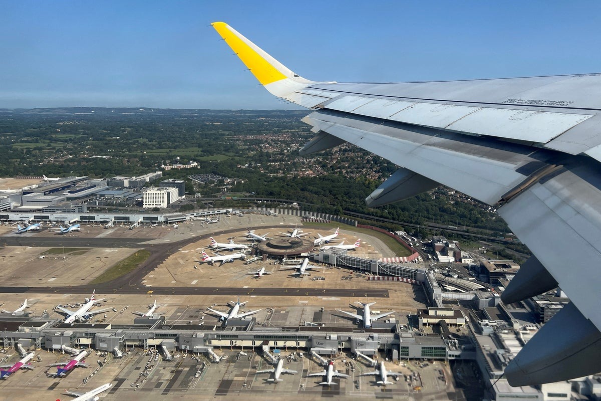 Gatwick Airport Holidaymakers Warned After Major Fire Damages Vehicles Gatwick Airport Holidaymakers Warned After Major Fire Damages Vehicles