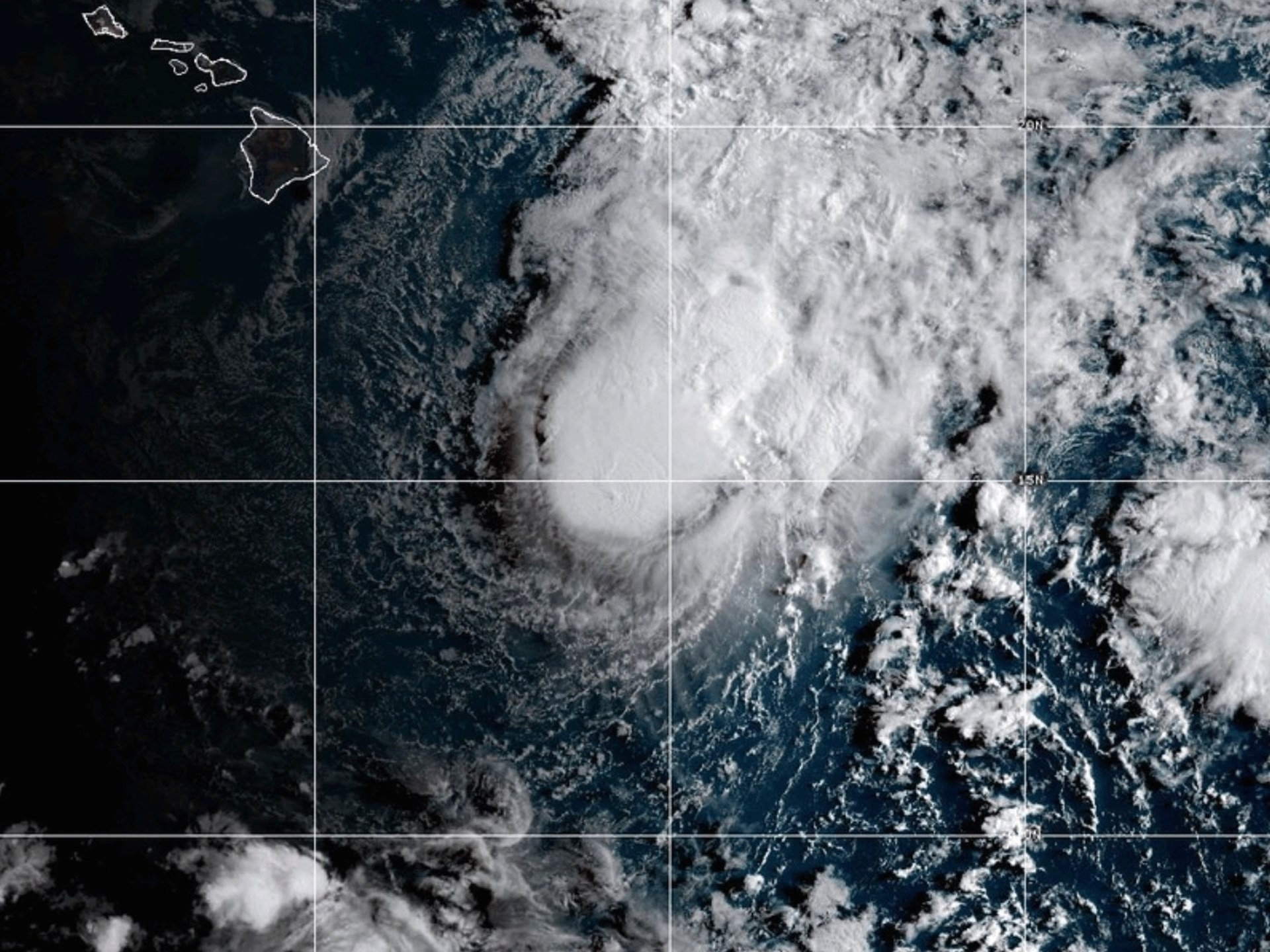 Tropical Storm Moke Threatens Hawaii with Heavy Rain and Strong Winds Tropical Storm Moke Threatens Hawaii with Heavy Rain and Strong Winds