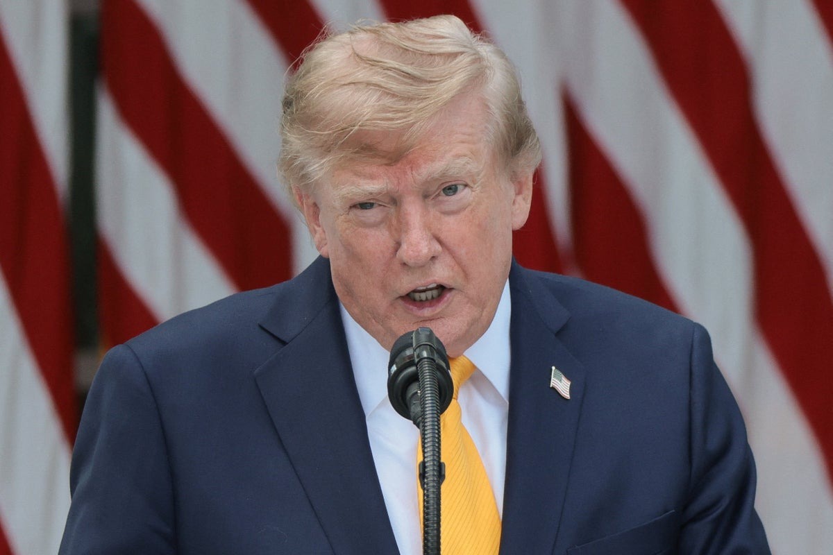 Iran-US Tensions: Tehran and Oman Near Strait of Hormuz Agreement Amid Trump’s Strike Threats