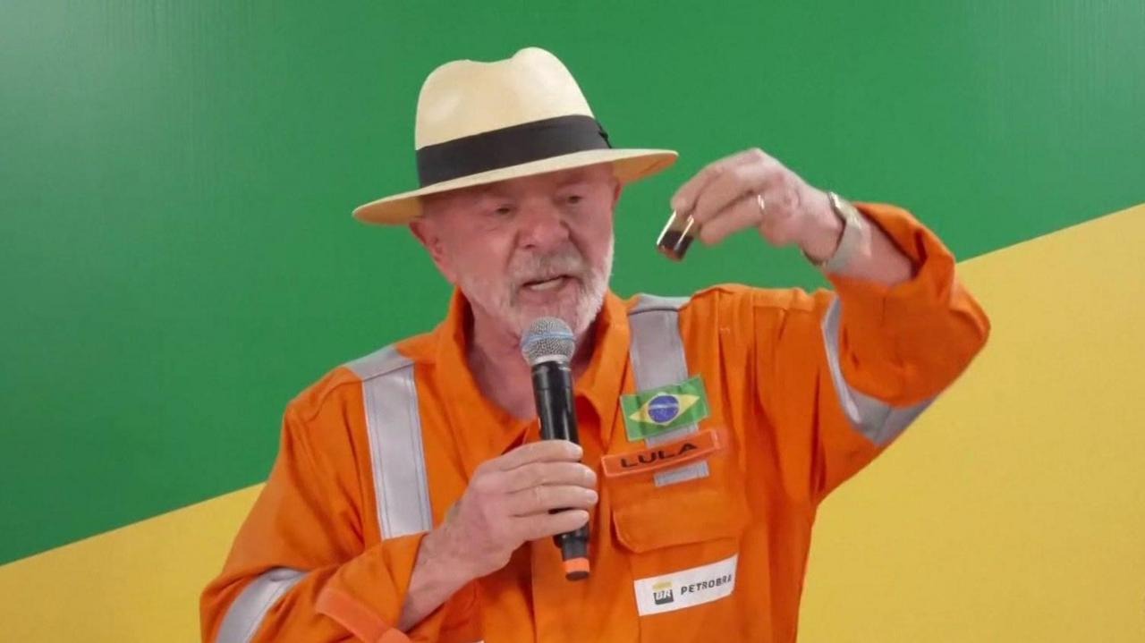 Brazil’s President Lula Celebrates Oil Discovery Near Amazon River Brazil’s President Lula Celebrates Oil Discovery Near Amazon River
