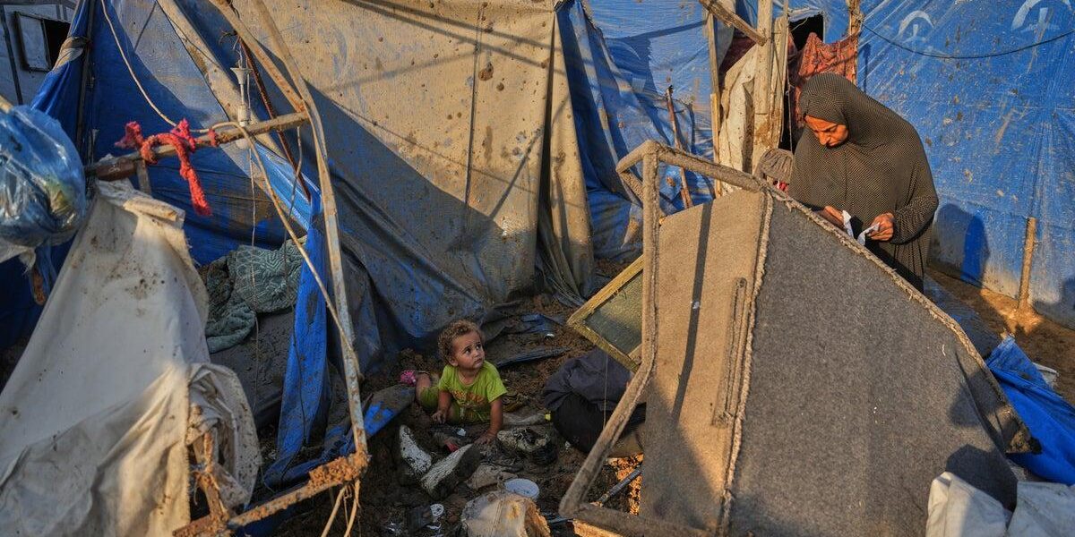 Gaza Residents Hope for Peace as Hamas Considers Disarmament Gaza Residents Hope for Peace as Hamas Considers Disarmament