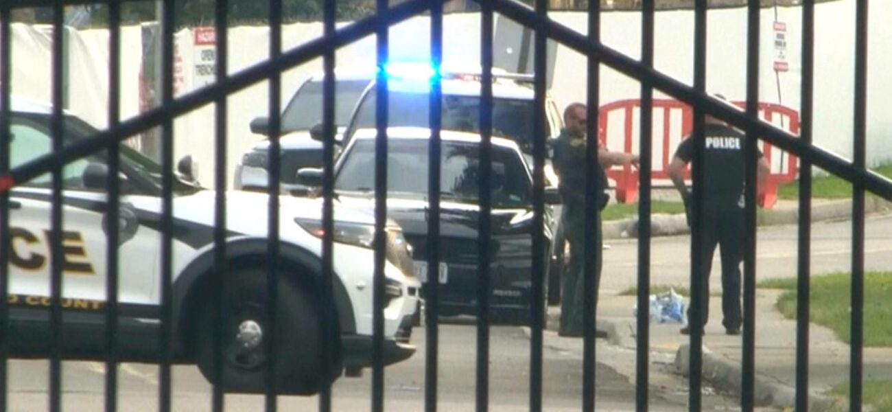 Multiple Suspects Detained Following Fatal Shooting Outside US University Dorms Multiple Suspects Detained Following Fatal Shooting Outside US University Dorms