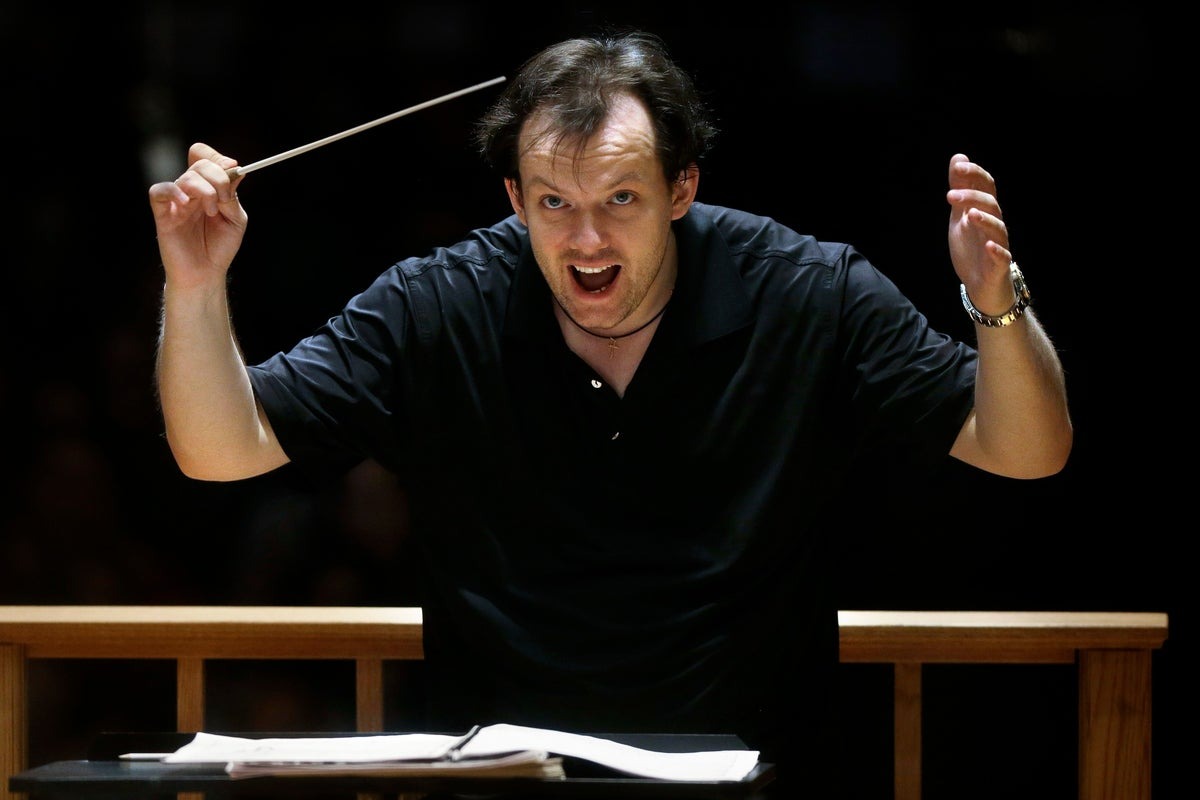 Boston Symphony Orchestra Musicians Ratify 3-Year Deal, Averting First-Ever Strike Boston Symphony Orchestra Musicians Ratify 3-Year Deal, Averting First-Ever Strike