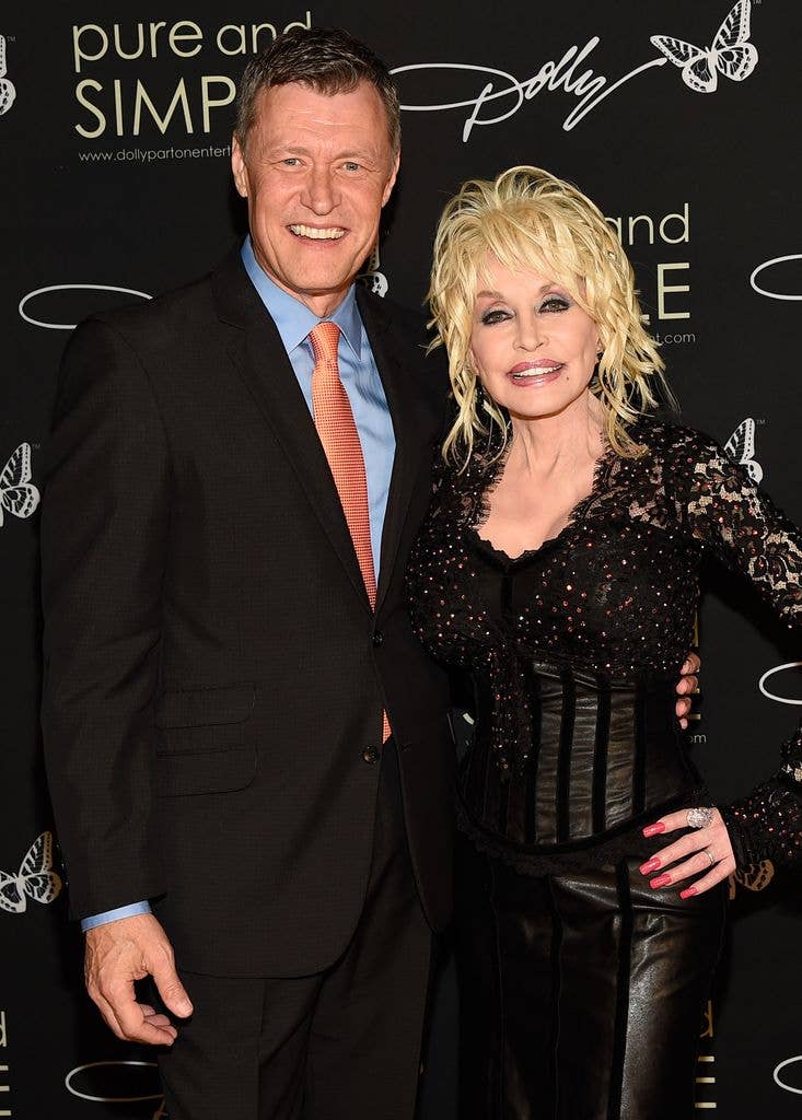 Dolly Parton’s Passing: Stars Mourn the Loss of a Country Music Icon Dolly Parton’s Passing: Stars Mourn the Loss of a Country Music Icon