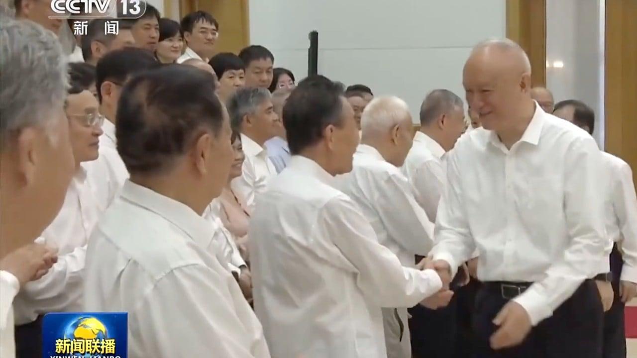 China’s Political and Scientific Elite Gather at Beidaihe for Summer Retreat China’s Political and Scientific Elite Gather at Beidaihe for Summer Retreat