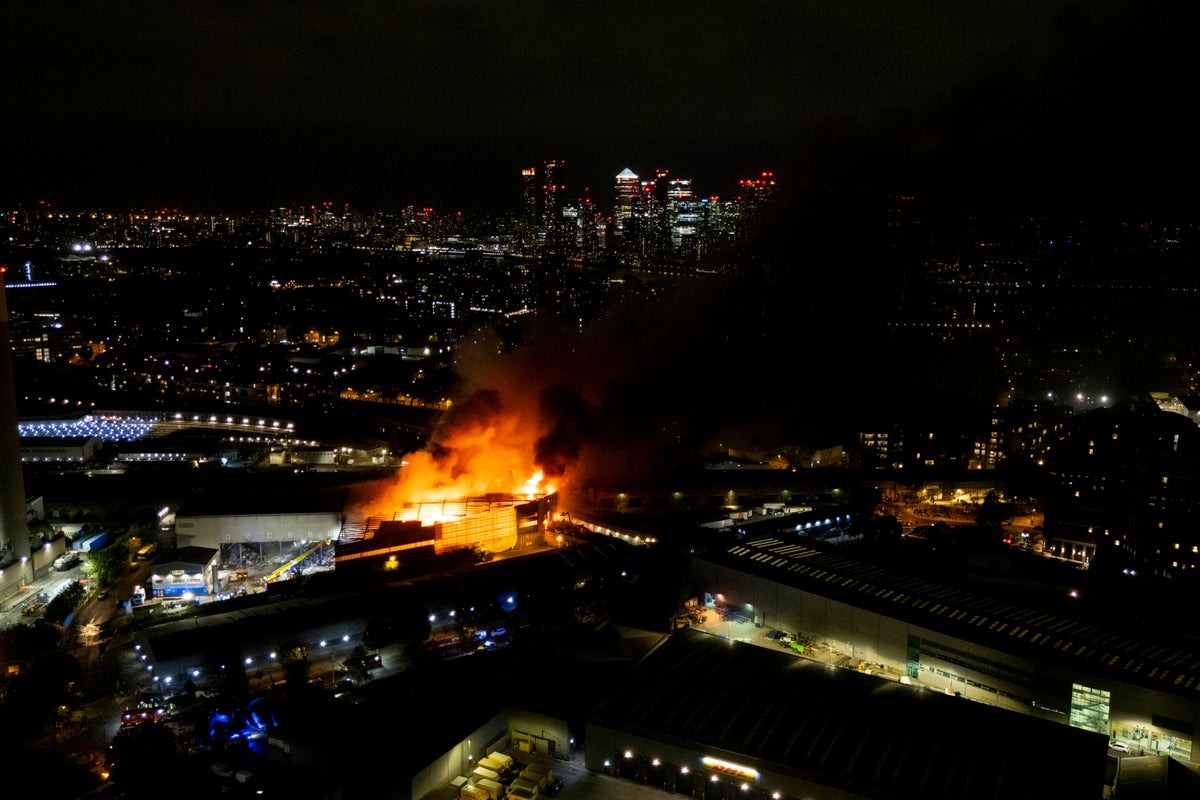 London Bridge Station Fire Causes Major Rail Disruption London Bridge Station Fire Causes Major Rail Disruption