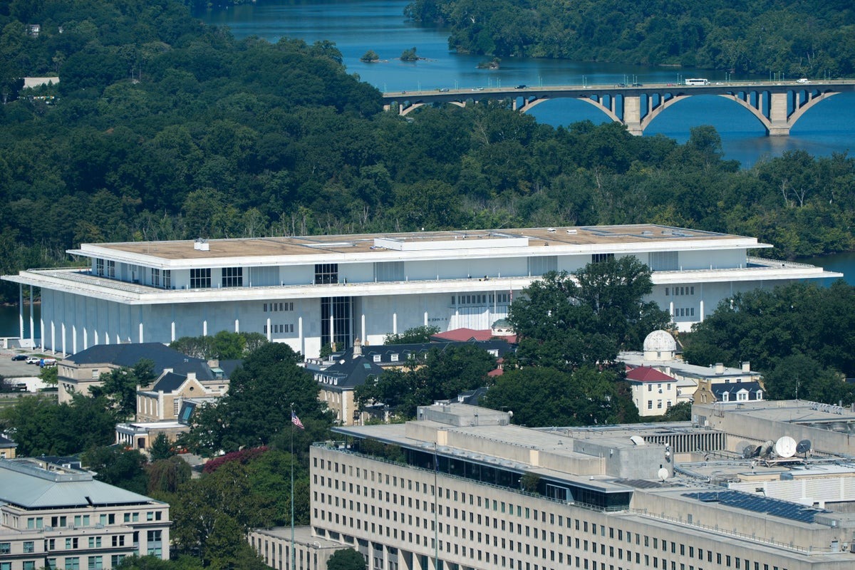 Federal Court Challenge: Rep. Joyce Beatty Seeks to Prevent Trump Name Addition to Kennedy Center