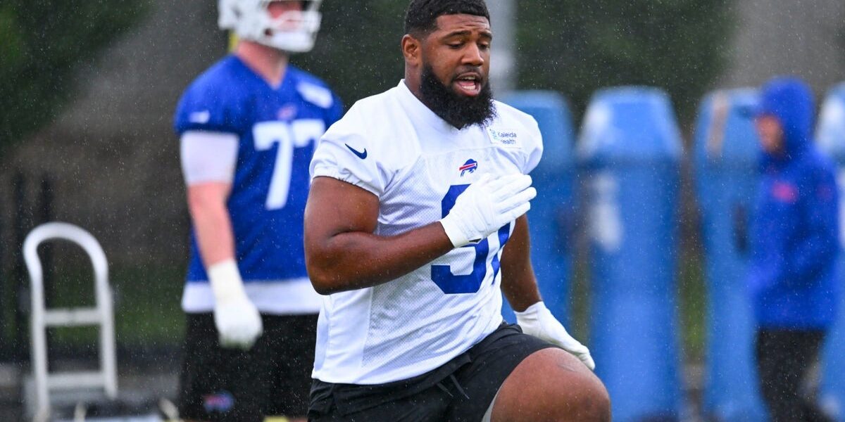 Tragedy Strikes: Buffalo Bills’ Ed Oliver’s Two-Year-Old Son Dies in Drowning Incident