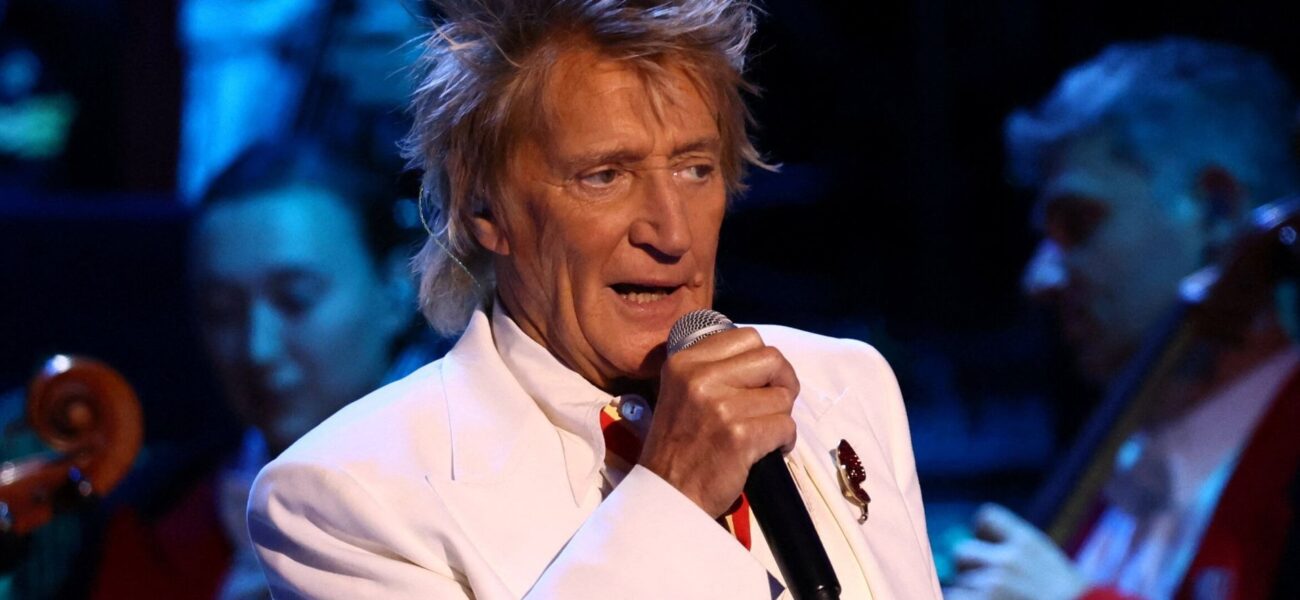 Rod Stewart Postpones Concerts Following Heart Surgery Rod Stewart Postpones Concerts Following Heart Surgery