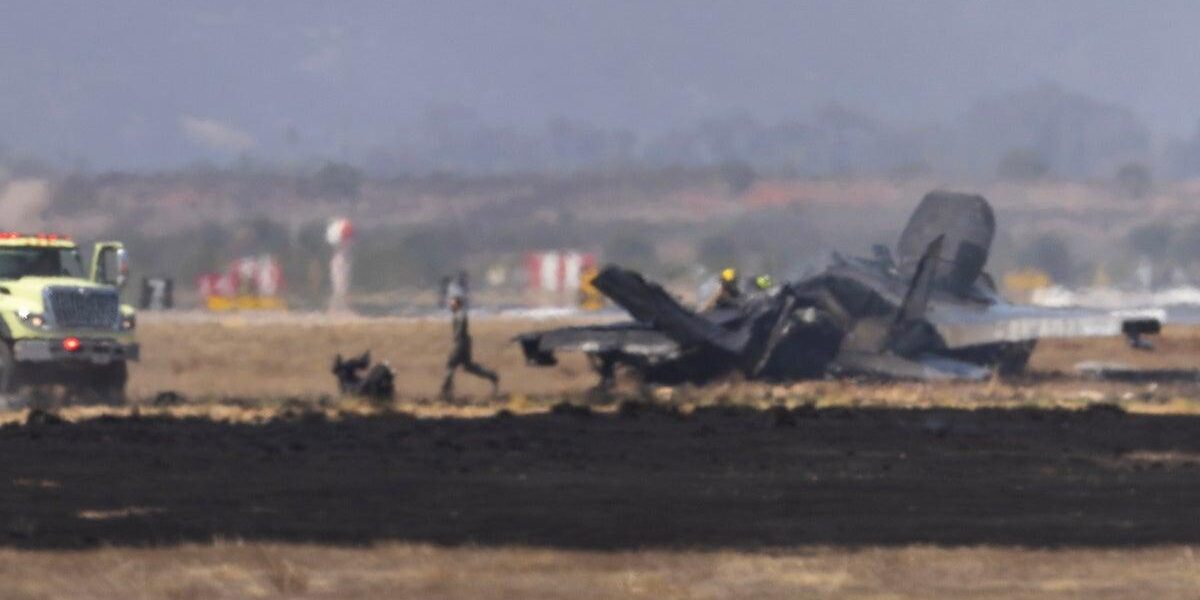 Pilot Ejects Safely from Crashed F-35B Jet Near Miramar Air Base Pilot Ejects Safely from Crashed F-35B Jet Near Miramar Air Base