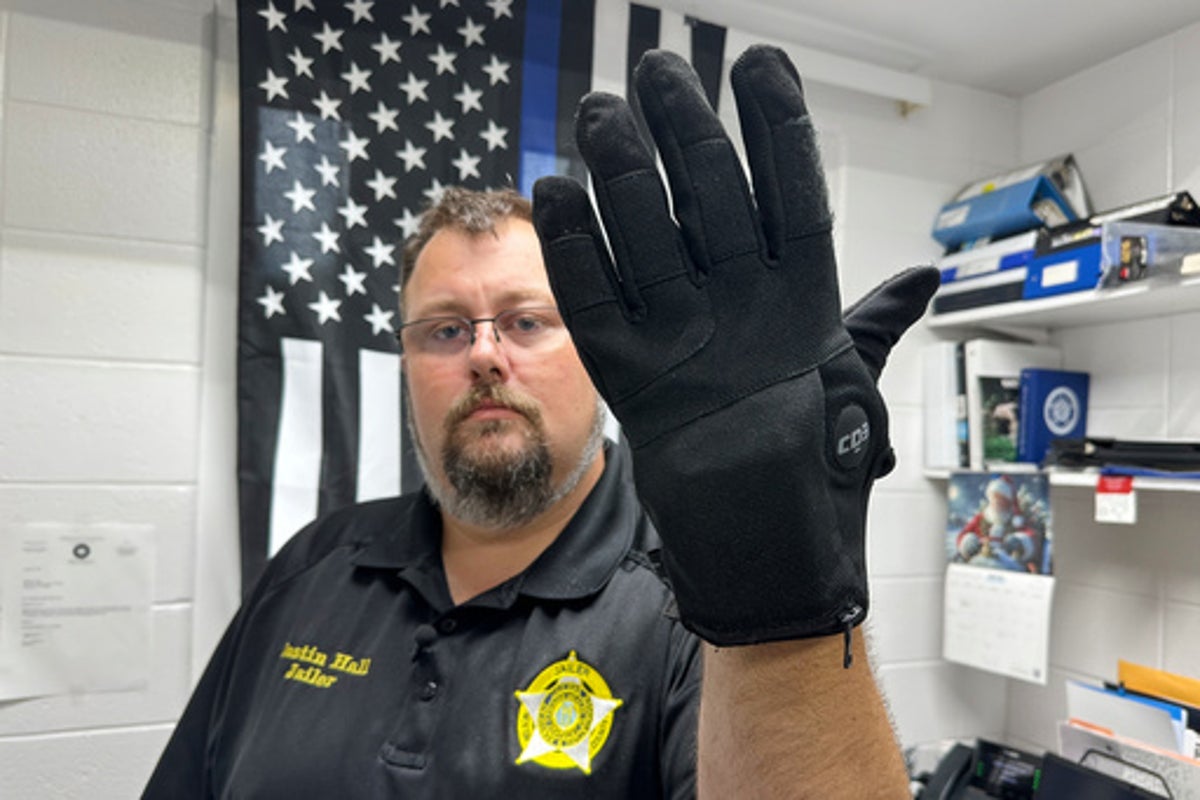 ICE Approves .7M Purchase of 6,000 Electric Shock Gloves Amid Controversy ICE Approves .7M Purchase of 6,000 Electric Shock Gloves Amid Controversy